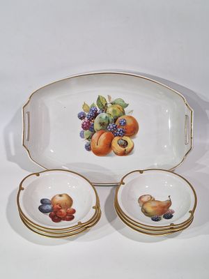 קערת פירות פורצלן ו-6 צלוחיות מבית "Thomas Bavaria" גרמניה.
. סט מהמם להגשת פירות או קומפוט כולל 