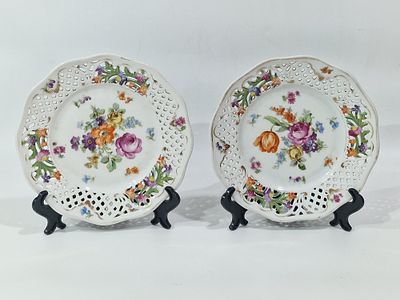 זוג צלחות ללחם עתיקות ויפות של שומן "SCHUMAN" . צלחות מדהימות עבודה מהממת פורצלן מרושתת וינטג' 