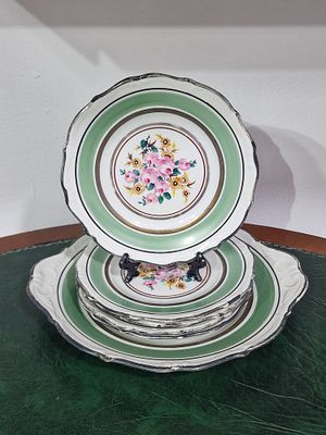 סט קינוח ל 5 פולני וינטאג' שנות ה-50 . צלחת קינוח 17 ס"מ 
צלחת הגשה 27 ס"מ 
מצב טוב מאד.