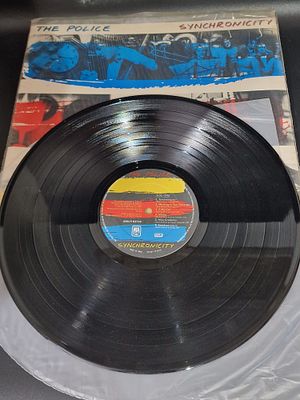 THE POLICE - פריט זה הוא תקליט ויניל אספני וינטג' של האלבום האולפני האחרון של להקת פוליס 