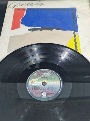 Genesis - פריט זה הוא תקליט ויניל אספני וינטג', במיוחד אלבום 1981 'Abacab' של להקת ג'נסיס.