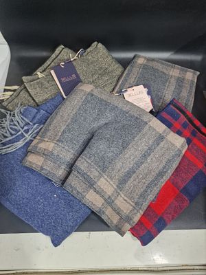 לוט של 5 צעיפים במצב חדש
ראו תמונות