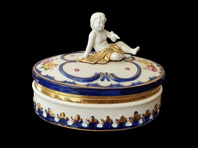 קופסת תכשיטים / קופסת מזכרות (Trinket Box / Jewelry Casket) עם מכסה מאיטליה (Italy). יצרן 