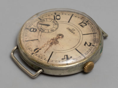 Часы наручные "Омега" Никель. 15 камней. Швейцария. Начало ХХ в. Диаметр 40 мм. Не на ходу. 