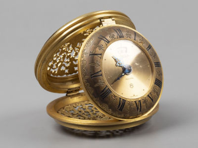 Часы- будильник Jaeger recital 8. Бронза, позолота. Швейцария. Середина XX в. Диаметр 7,5 см. 