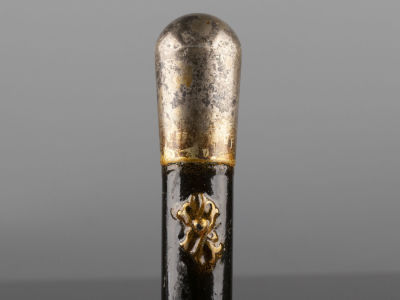 Трость. Дерево. ХХ в. Длина 92,5 см. 
Следы бытования. Потемнение металла. Потертости и царапины.