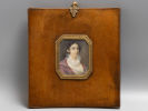 [Миниатюра] Живопись на кости. Женский портрет. В раме. Кость, латунь, дерево. Россия. XIX в. Ра Изображение - 1