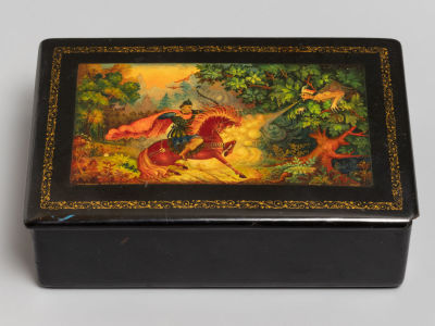 Холуй. "Илья Муромец и Соловей-разбойник" Лаковая миниатюра. Шкатулка 1960-1970-е гг. Размер 