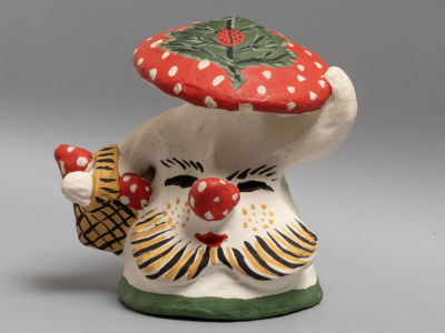 Дымковский промысел. Мухомор. Глиняная игрушка. Вятка. 1980-е гг. Размер 10,5х11х7,8 см. 