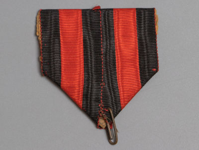 Колодка с лентой ордена Св. Владимир. Начало ХХ в. Размер колодки 5х5 см. Следы бытования, В 