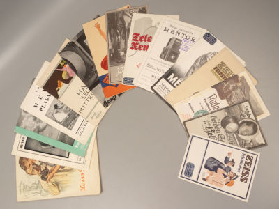 Набор из 15-ти рекламных брошюр и каталогов на нем. яз. по оптике и фотоаппаратуре. Германия 