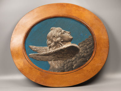 Панно. Ангел в облаках. кон. XIX - нач.XX вв. Бисер, вышивка. Размер в свету 34х43 см. Рама 