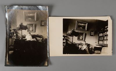 [Из архива худ. Н. Н. Дубовского] [Авторский вариант "Притихло"] Интерьеры квартиры художника 