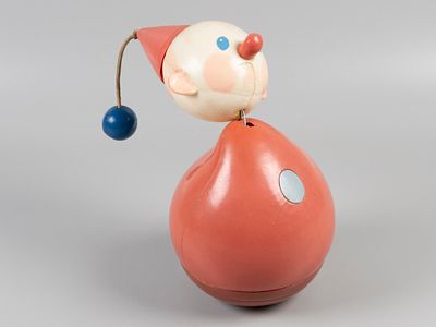 Игрушка. Неваляшка. Клоун. СССР, 1950-е. Пластик, роспись. Высота 34 см, вместе с пумпоном 44 