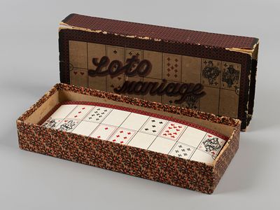 Игра. Loto mariage (Лото марьяж). СССР, ХХ в. Картон, пластик. В оригинальной коробке. Размер 