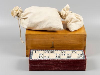 Игра. Лото. Полный комплект. Россия, нач. ХХ в. Картон, коленкор, ткань, дерево, токарная 