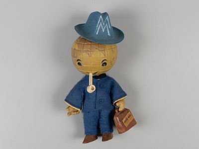 Сувенир. Шар земной "Лейпцигская ярмарка". ГДР, вт. пол. ХХ в. Ткань, резина. Высота 16 см. 