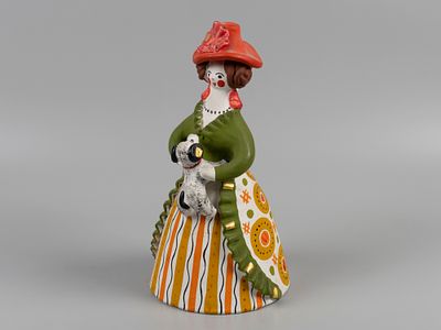 Дымковский промысел. Журавлева Т.В. Игрушка. Барышня с собачкой. Киров, вт. пол. 1970-х. 