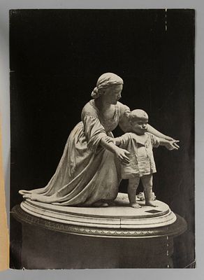 Первый шаг. Фототипия со скульптуры Ф. Ф. Каменского. Из издания "История России в XIX веке". 