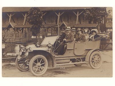Коллективная фотография в автомобиле. Германия. Фотография открыточного формата. Начало ХХ в. Ра 