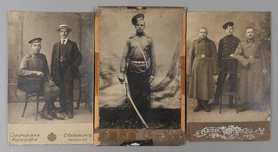 Военнослужащие РИА. Три кабинетные фотографии. Начало ХХ в. Кабинетный формат. Разные фотографы. 