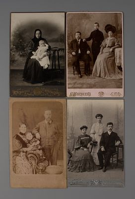 Семейные портреты. 4 кабинетные фотографии. Рубеж XIX-XX вв. Кабинетный формат. Разные 