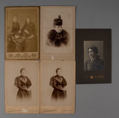 Девушки. Портреты. 5 кабинетных фотографий. Рубеж XIX-XX вв. Кабинетный формат. Разные 