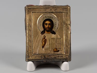 Икона. Господь Вседержитель. Магазин И.С. Кардакова в Вятке. Нач. ХХ в. Бел. металл, гравировка 