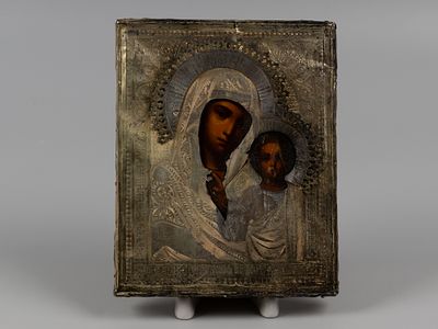 Икона в окладе. Казанская Пресвятая Богородица. Семен Галкин (?). 1894. Дерево, масло, бахрат; 