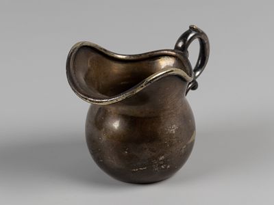 Norblin. Сливочник. Норблин&Ко. Варшава, 1864-1872. Латунь, серебрение. Высота 5,7 см. Клейма 