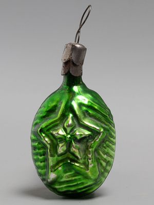 Елочная игрушка. Серп и Молот. СССР 1930-1940-е. Стекло. . Размер 5.5х3.5х3 см. Следы бытования. 