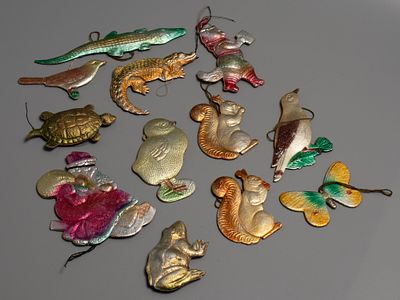 Елочная игрушка. Картонаж (цветные) СССР 1950-е. 12 шт. Разных размеров. Состояние ближе к хорошему.