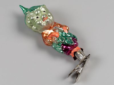 Елочная игрушка. Мастер Виноградинка. Из набора Чиполлино. Артель "Культигрушка". 1957. Стекло 