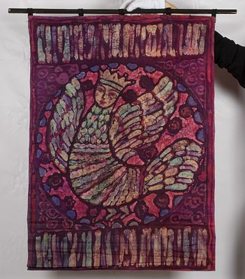 Курис М.А. Панно. Птица Сирин. 1970-е. Хлопок, горячий батик, дерево. Размер с креплением 89х62 