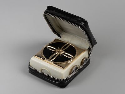 Orion Миниатюрный транзисторный приемник в родном чехле. Япония 1970-е. Размер 7х6,5 см. 7 