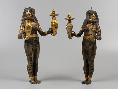 Парные статуэтки (детали подсвечников?). Египтянки с факелами. XIX в (?). Бронза, золочение. Выс 