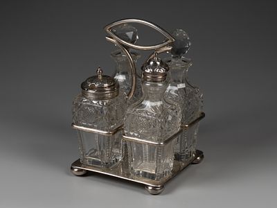 Набор для специй в подставке. Broadway & Co. Бирмингем, Англия, 1902. Хрусталь, бел. металл. Подс 