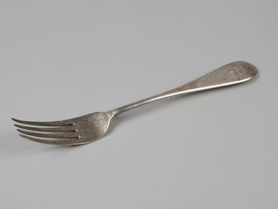 Вилка. Монограмма "EB". Bolin. Москва, 1889. Бел. металл, гравировка. Вес 74,9 гр. Длина 22 см. 