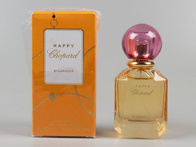 Духи Happy Chopard Bigaradia Италия. Оригинальная упаковка. Высота флакона 11 см. Объем 40 мл. 