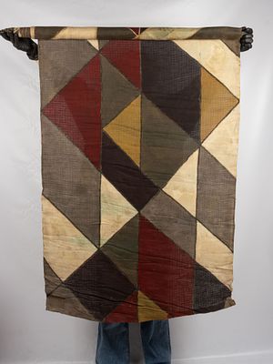 Курис М.А. Декоративная ткань в авторской росписи. Мозаика ("Мазаика"). 1968. Хлопок, горячий 