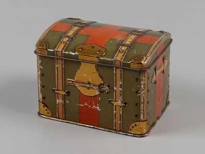 Коробка. Сундучок. Фабрика металлических изделий Г.А. Хаймович. Санкт-Петербург, рубеж XIX - ХХ 