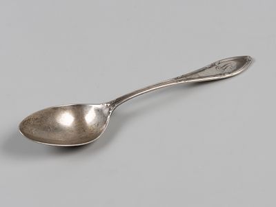 Столовая ложка с декоративным кантом и монограммой "SP". MORITZ ELIMEYER. Германия, конец XIX 