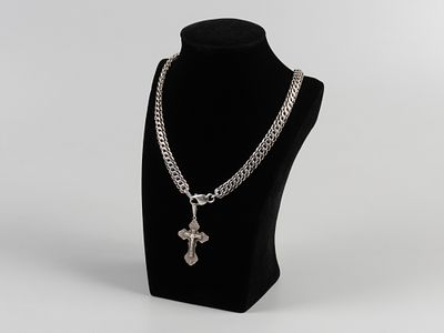 Крест "Спаси и сохрани" на массивной цепочке питон. Россия. 2000-е. Бел. металл. Общий вес 68 