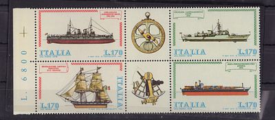 Почтовые марки Италии. Корабли. 1978 г. Мих. №1609-1612. Сцепка с купонами. Негашеная. Состояние **.