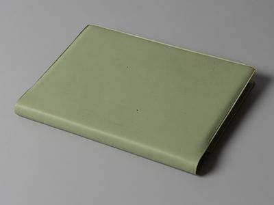 Кляссер (7 листов) с почтовыми марками Ньюфаундленда (Британской колонии). Содержит 105 