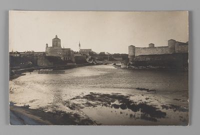 Эстония. Нарва. Вид на Замок и Ивангородскую крепость. Фотографическая открытка. Начало ХХ в. Отк 