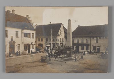 Эстония. Нарва. Обелиск на Ратушной площади. Фотографическая открытка. Начало ХХ в Почта. Открыто 