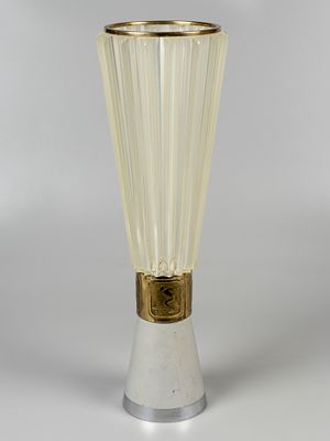 Спортивный кубок. Многоборье. СССР. XX вв. Металл, пластик, золочение. Высота 39,3 см. На 