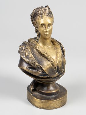 Бюст. Екатерина II. Реплика по старым формам. 1990-2000-е. Бронза, литье. Высота 15.5 см. 