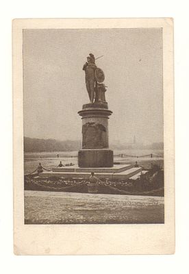 Ленинград. Памятник генералиссимусу А.В. Суворову. Блокадная открытка. Гдалин 728. Издание 